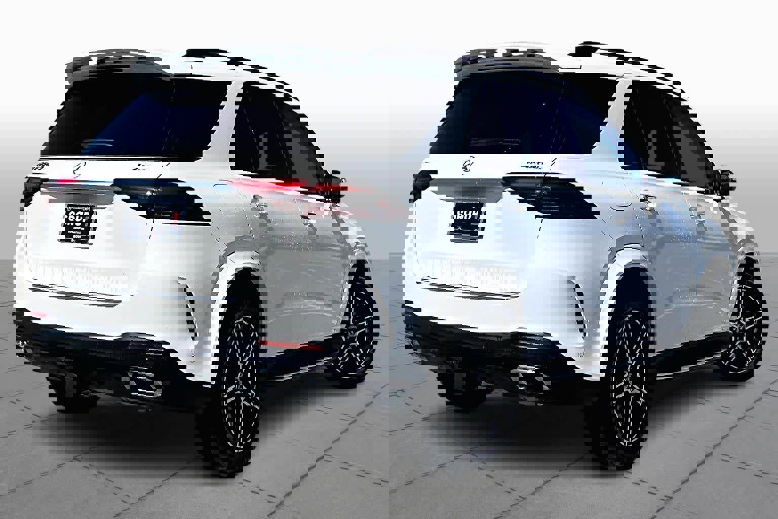 Used 2024 Mercedes-Benz GLE 350 4MATIC image 12