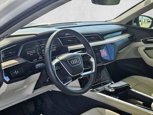 Certified 2024 Audi Q8 e-tron Premium Plus w/ Premium Plus Package AWD/4WD image 13