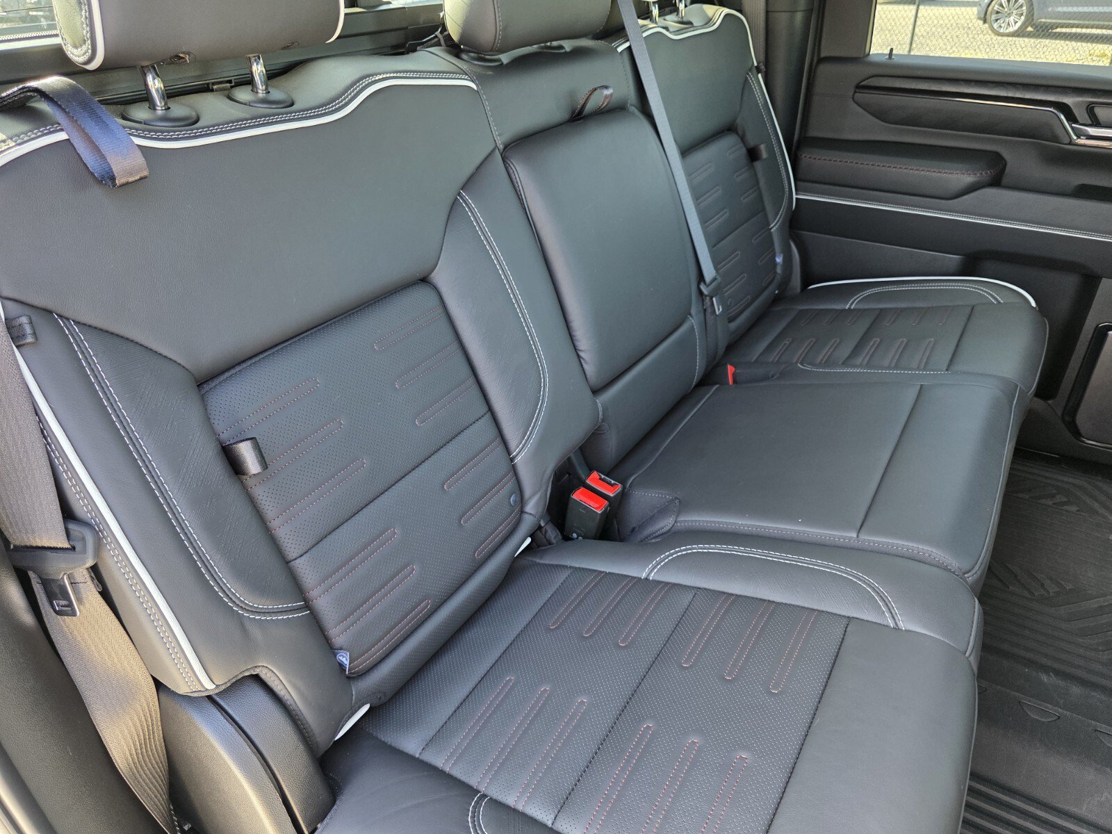 Used 2025 GMC Sierra 2500 AT4X w/ AT4X AEV Edition AWD/4WD image 28