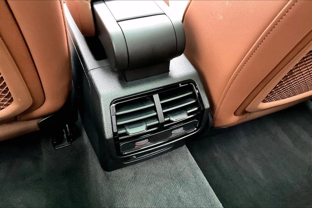 Used 2025 Audi Q3 2.0T Premium w/ Convenience Package image 10