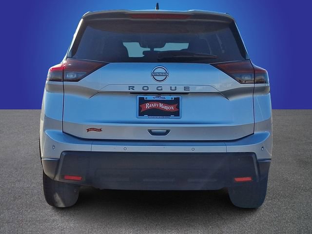 Used 2024 Nissan Rogue S image 5