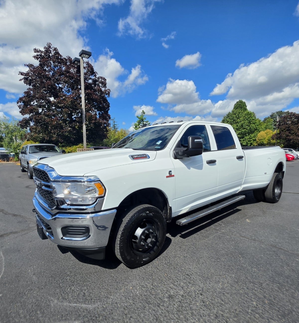 Used 2024 RAM 3500 Tradesman w/ Chrome Appearance Group AWD/4WD image 1