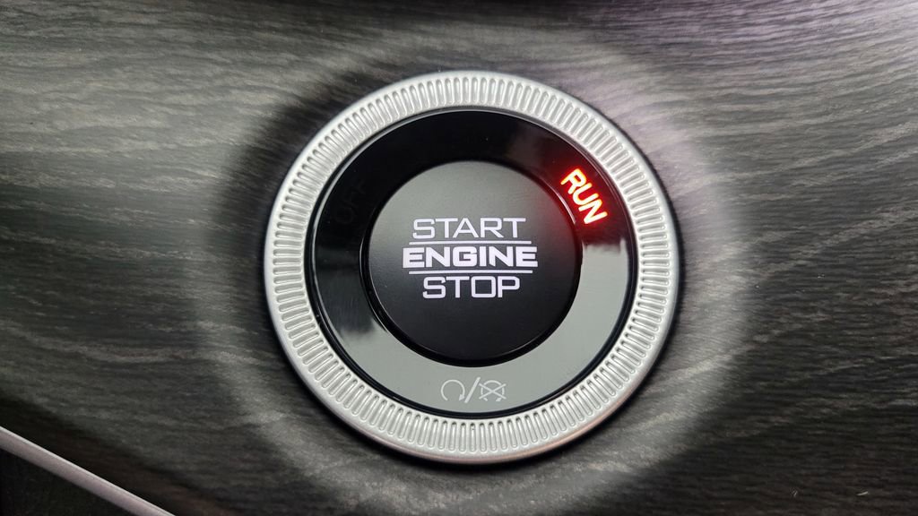 New 2025 Jeep Grand Cherokee Limited w/ Black Appearance Package image 21