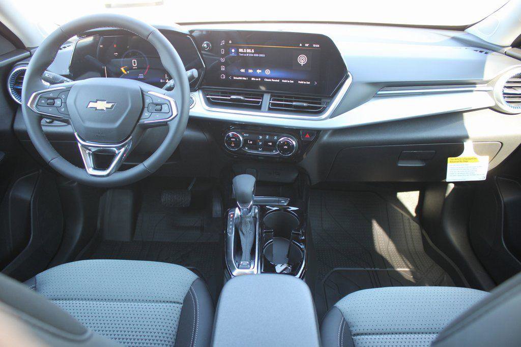 New 2026 Chevrolet Trax LT w/ Driver Confidence Package image 7