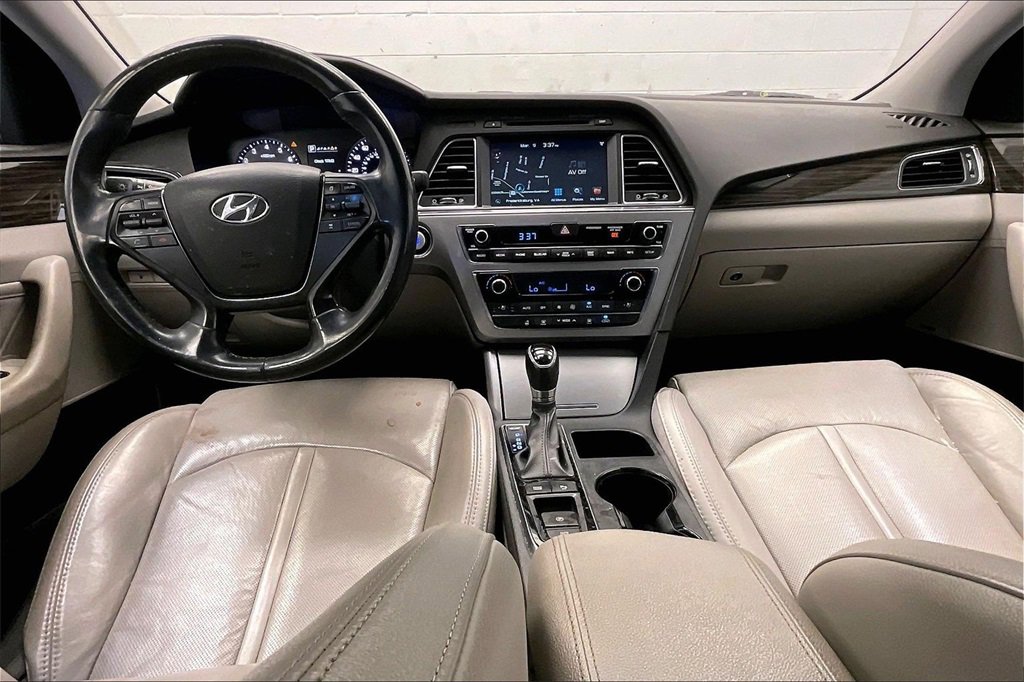 Used 2015 Hyundai Sonata Limited w/ Option Group 06 image 13