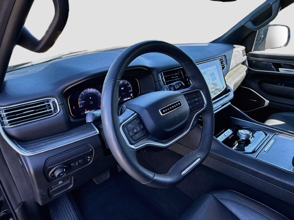 Used 2024 Jeep Wagoneer Series II RWD image 14