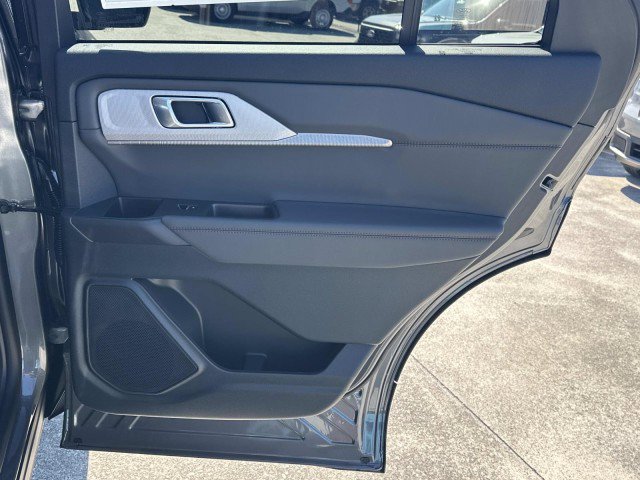 New 2026 Ford Explorer Active RWD image 16