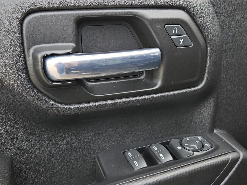 Used 2020 Chevrolet Silverado 1500 Custom w/ Custom Value Package image 24