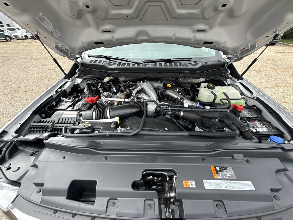 New 2027 Ford F550 4x4 Crew Cab image 17