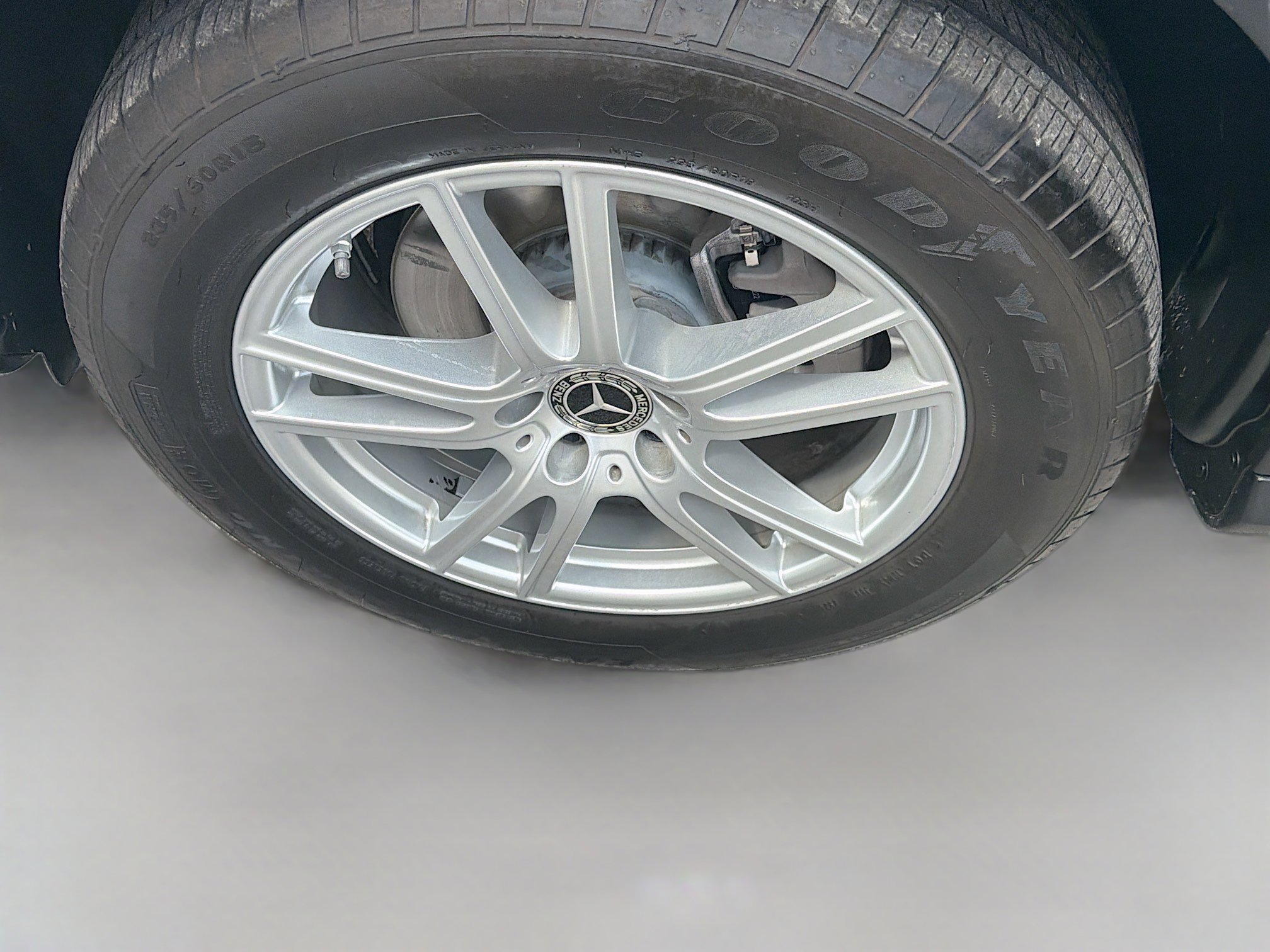 Used 2023 Mercedes-Benz GLC 300 w/ Exclusive Trim Package image 35