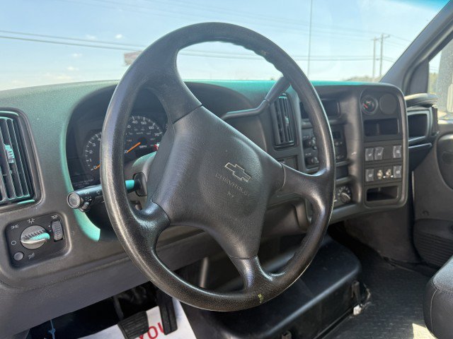 Used 2009 Chevrolet Kodiak C4500 2WD Crew Cab image 9