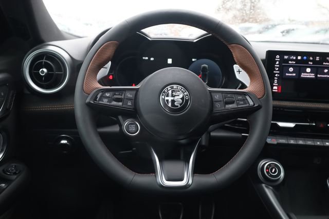 New 2025 Alfa Romeo Tonale image 11