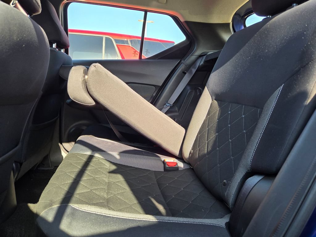 Used 2019 Nissan Kicks SV FWD image 12
