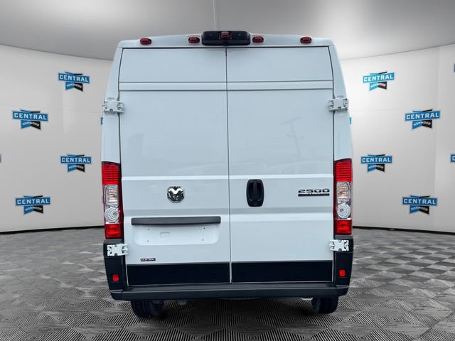 Used 2025 RAM ProMaster 2500 w/ Convenience Group image 4