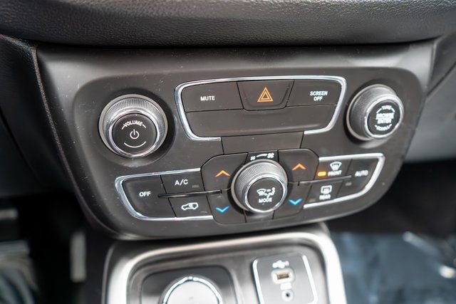 Used 2020 Jeep Compass Latitude w/ Cold Weather Group image 27