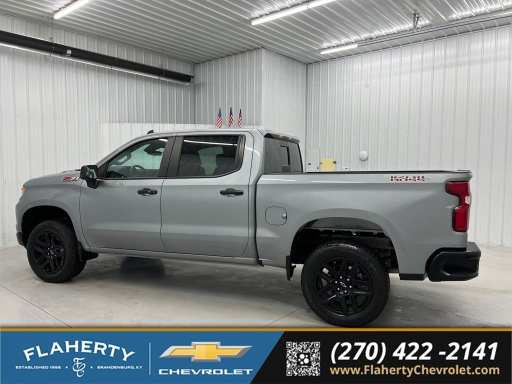 Used 2025 Chevrolet Silverado 1500 LT Trail Boss w/ Convenience Package II AWD/4WD image 5