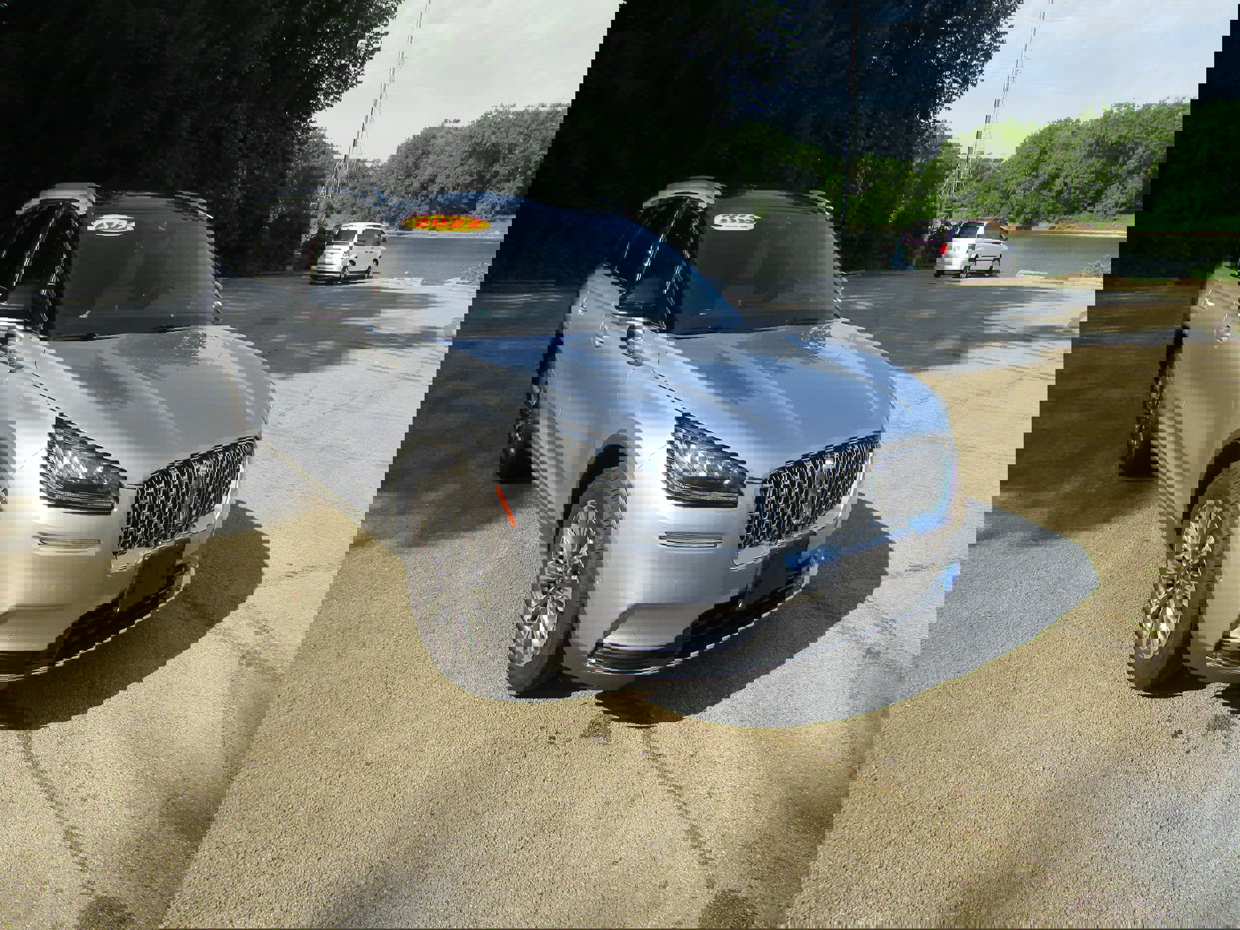 Used 2022 Lincoln Corsair Reserve w/ Equipment Group 201A image 6