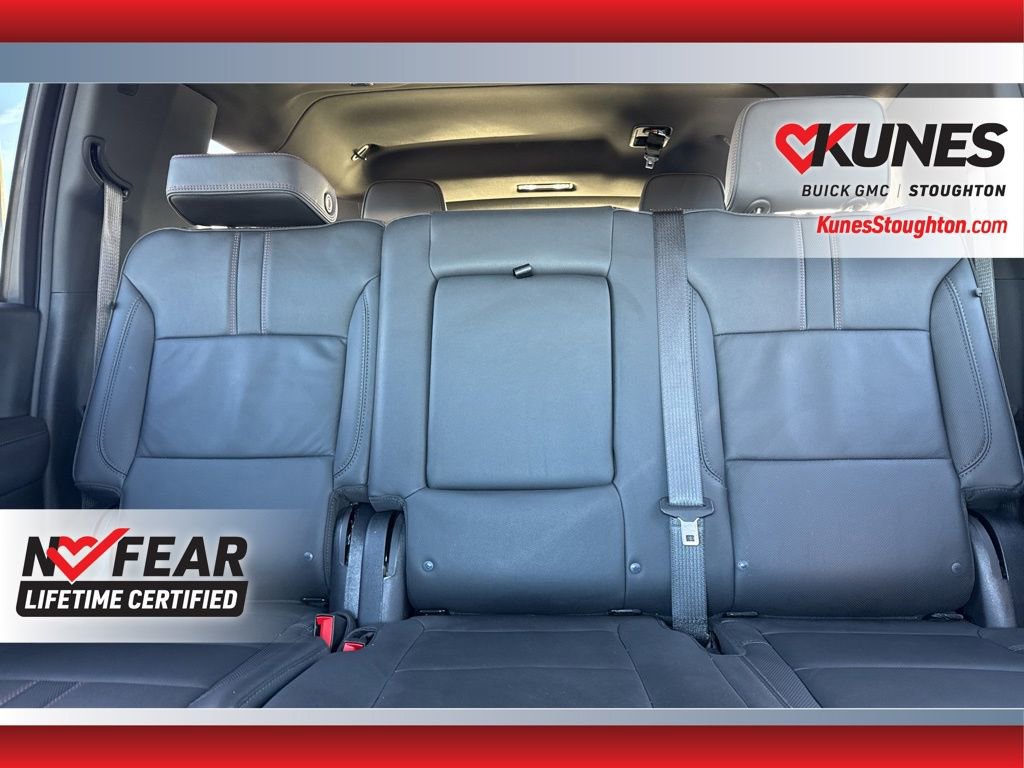 Used 2025 Chevrolet Suburban RST image 14