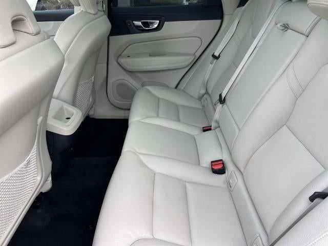 Used 2023 Volvo XC60 B5 Plus AWD/4WD image 16