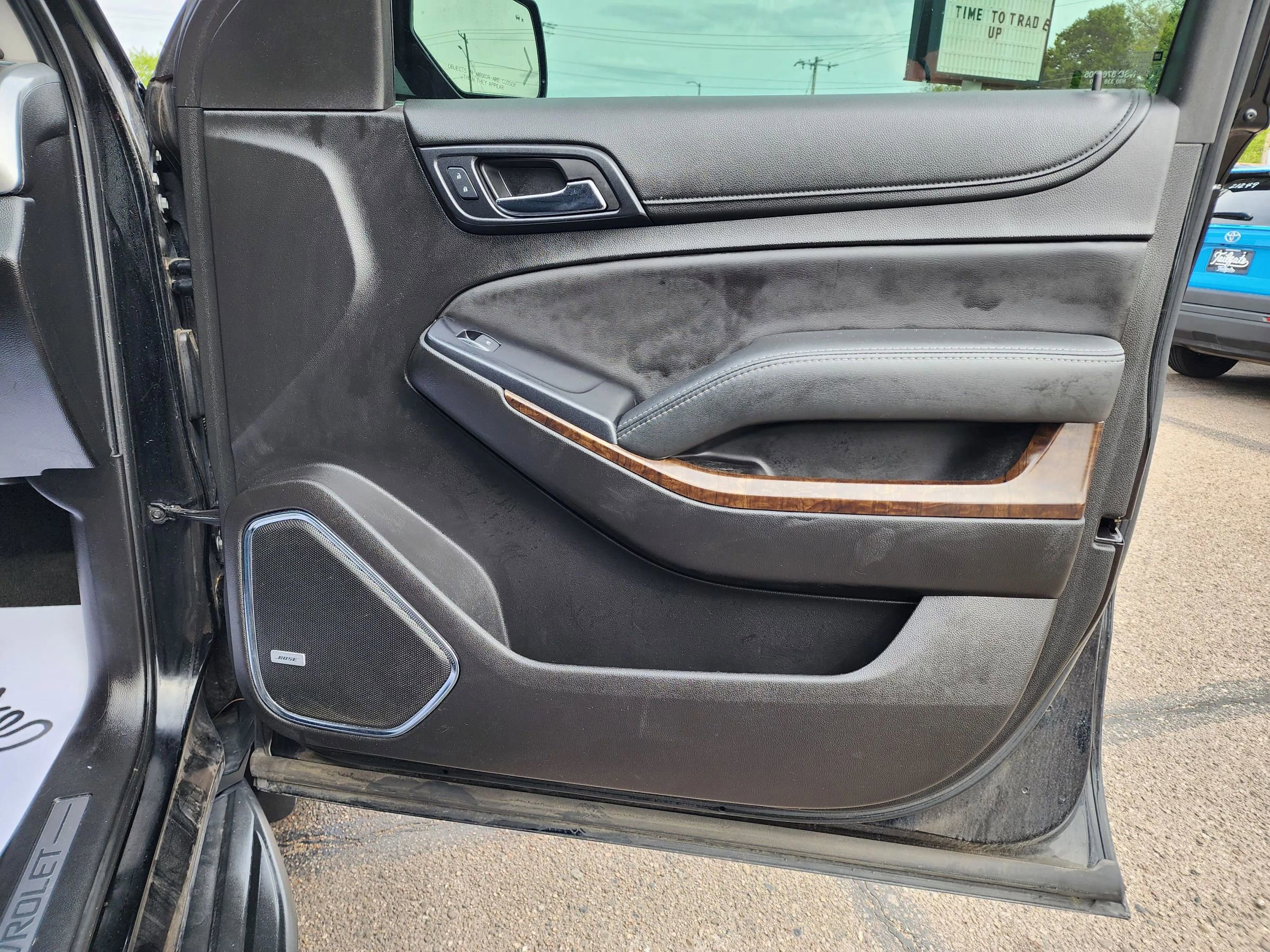 Used 2017 Chevrolet Suburban LT AWD/4WD image 9