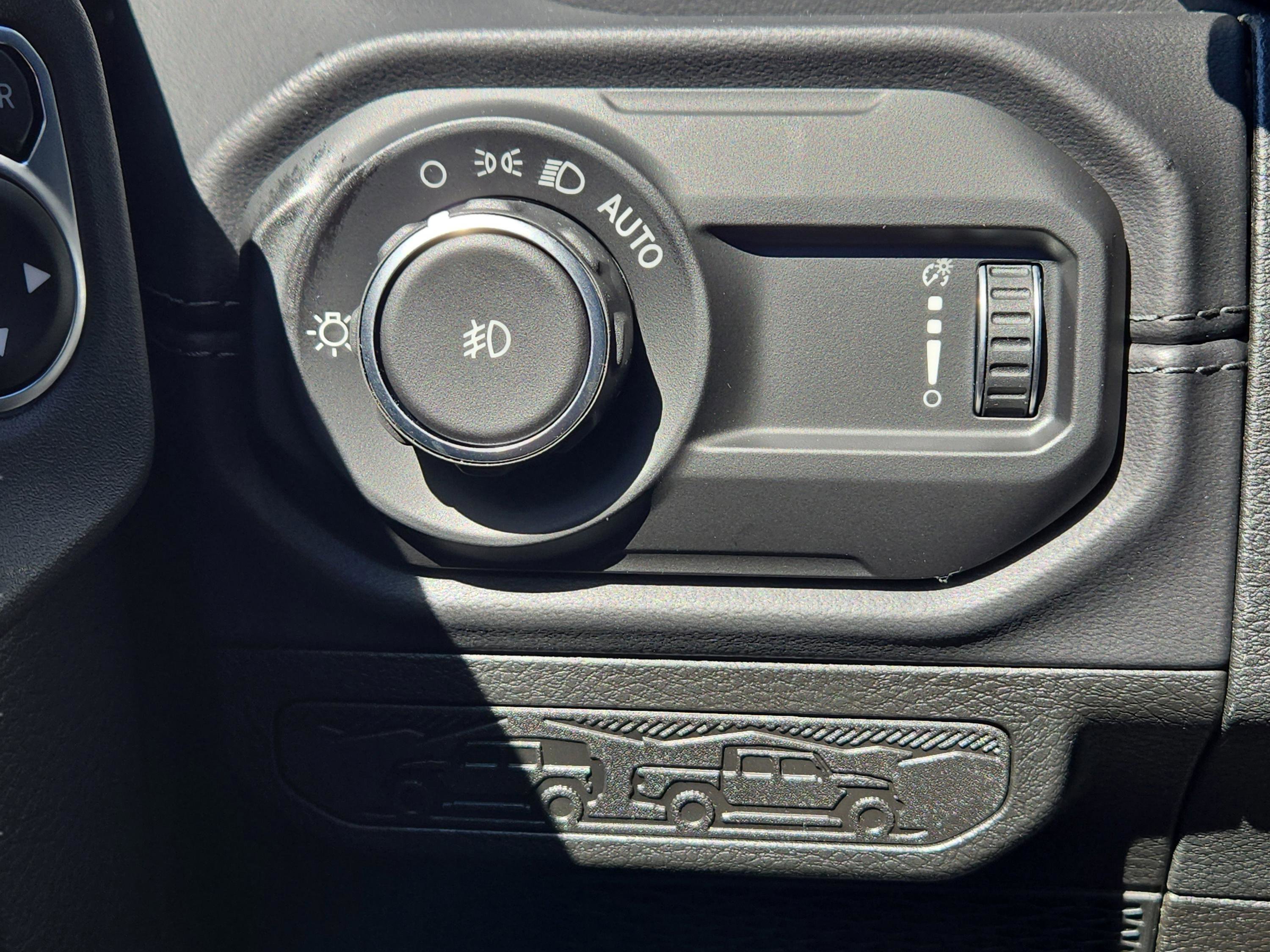 New 2026 Jeep Wrangler Unlimited Sahara AWD/4WD image 21