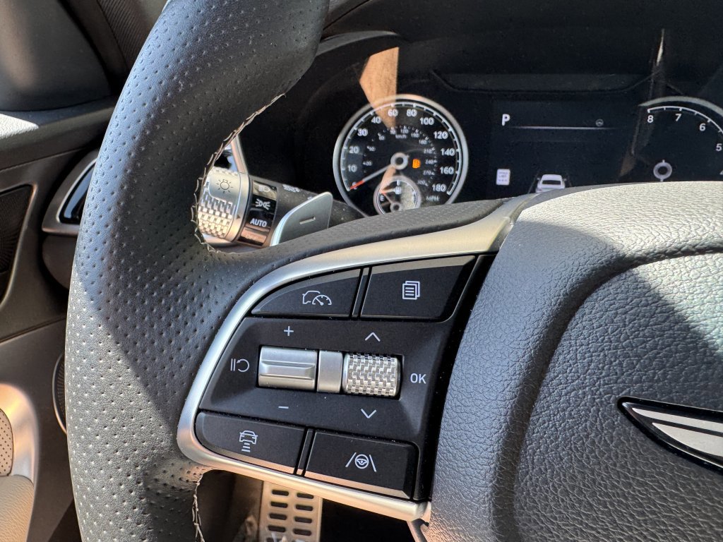 Used 2025 Genesis G70 2.5T w/ Sport Prestige Package image 34