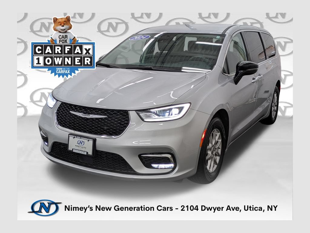Used 2024 Chrysler Pacifica Touring-L