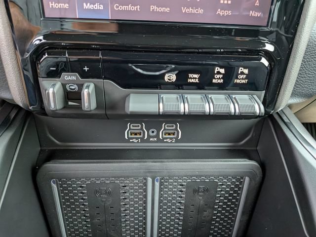 New 2026 RAM 2500 Laramie w/ Night Edition AWD/4WD image 19