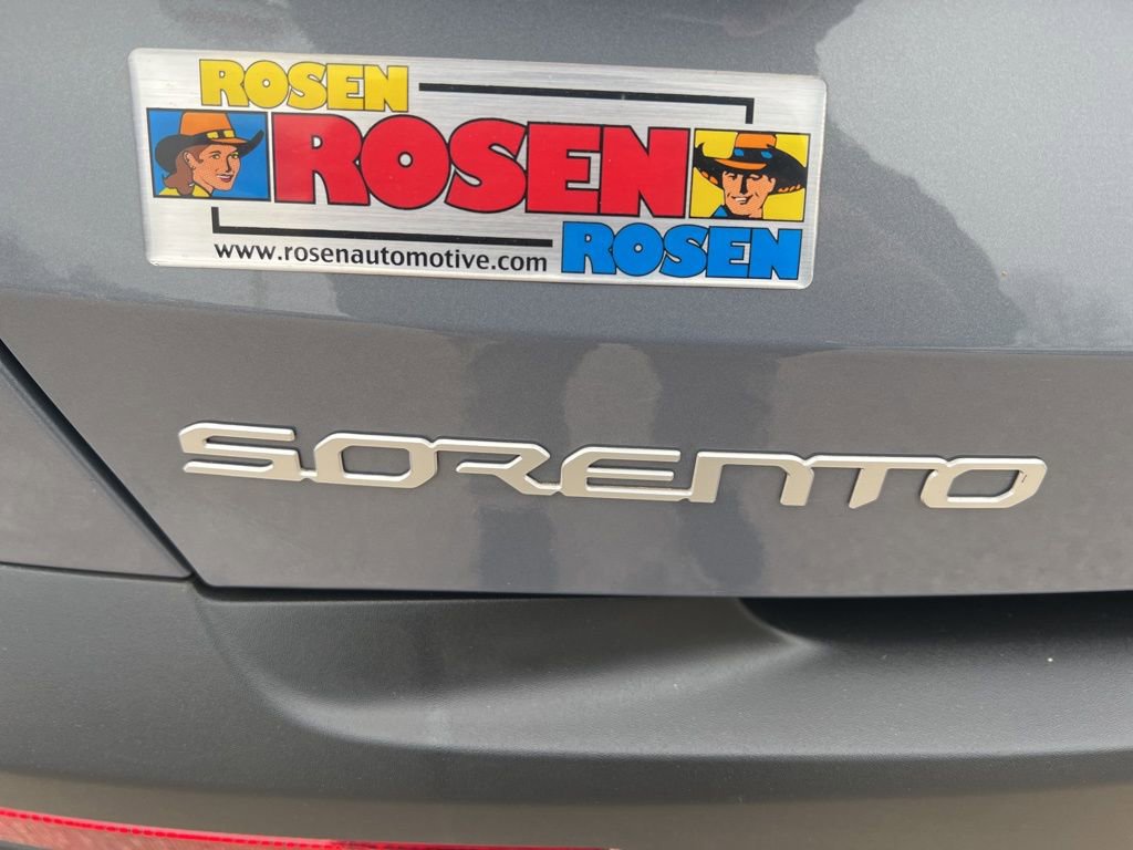 Certified 2023 Kia Sorento S image 31