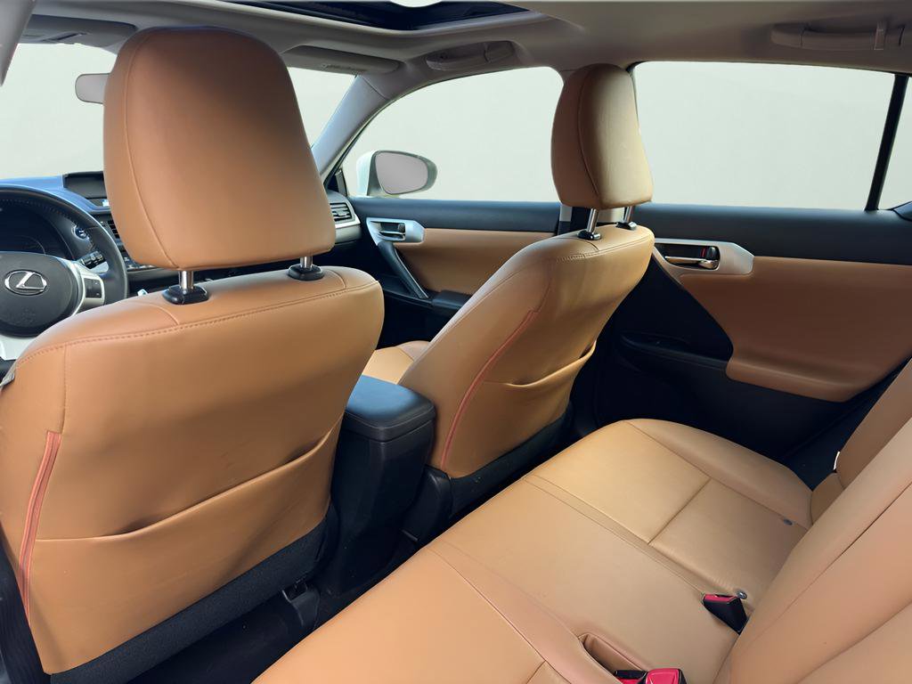 Used 2012 Lexus CT 200h Premium image 16