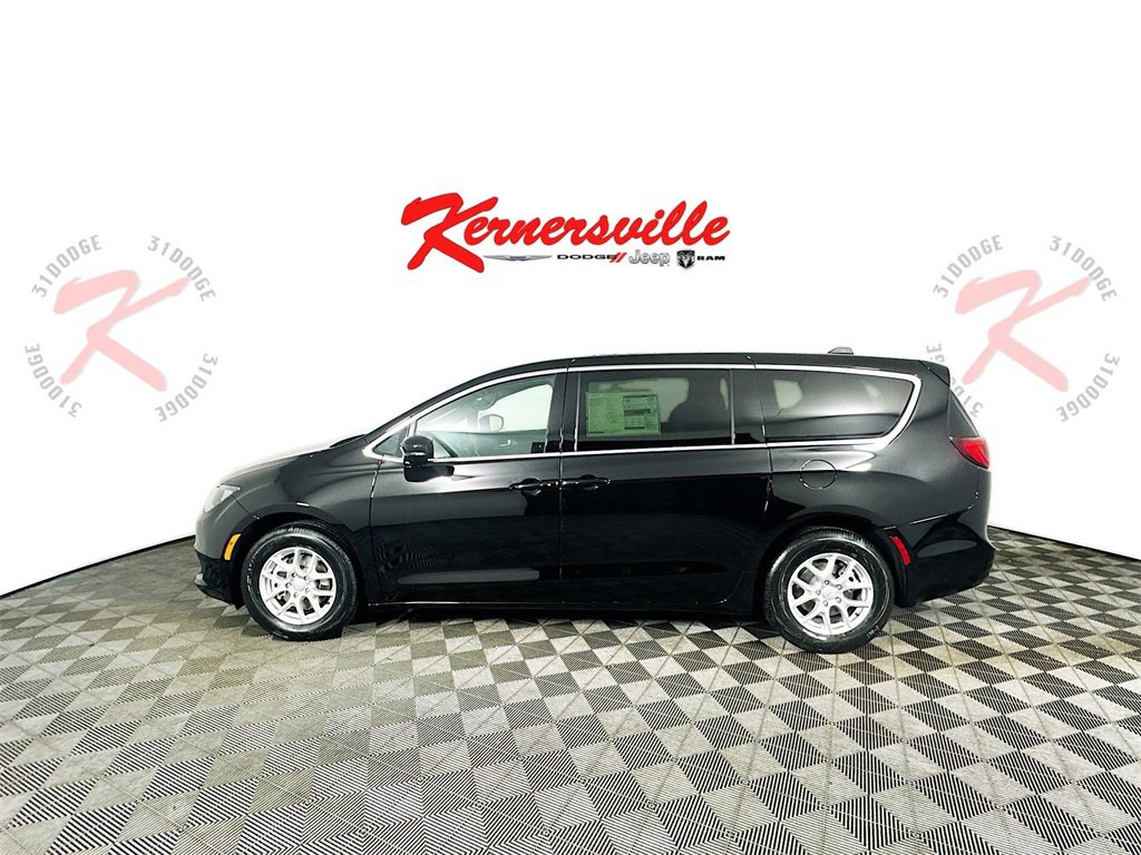 New 2026 Chrysler Voyager LX image 4