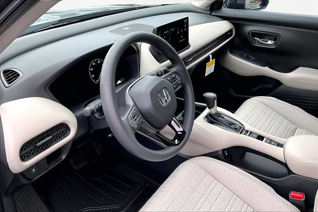 New 2027 Honda HR-V LX image 8