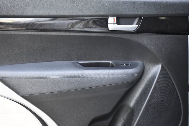 Used 2015 Kia Sorento SX image 22