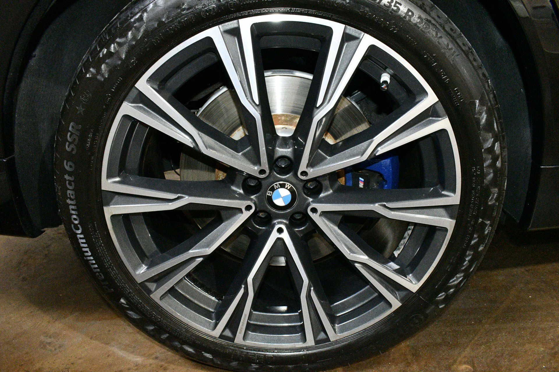 Used 2022 BMW X7 M50i w/ Luxury Seating Package image 67