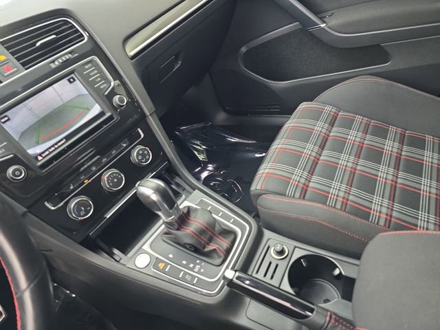 Used 2017 Volkswagen GTI Sport image 22