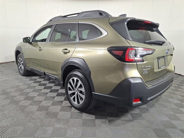 Certified 2025 Subaru Outback Premium image 8