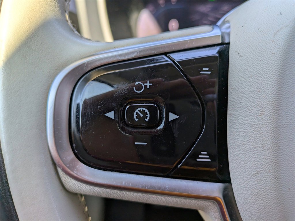 Certified 2023 Volvo XC60 B5 Plus w/ Climate Package image 26