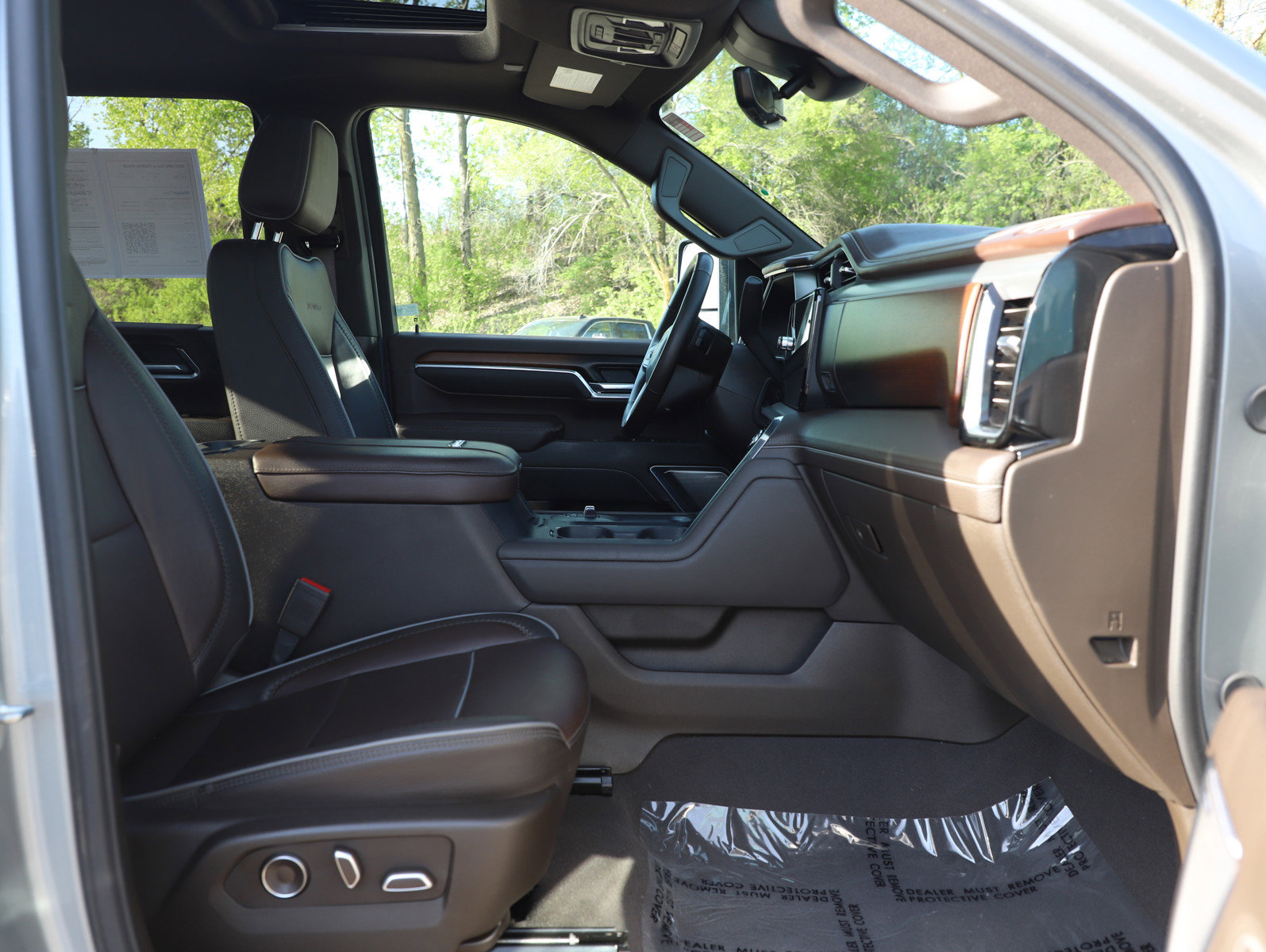 Used 2025 GMC Sierra 3500 Denali w/ Denali Reserve Package AWD/4WD image 14