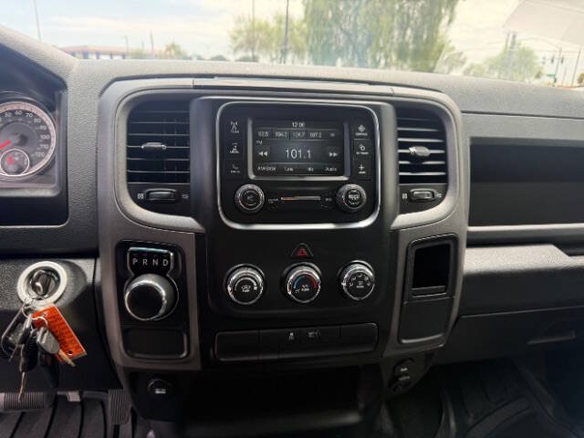 Used 2020 RAM 1500 Tradesman w/ Chrome Appearance Group RWD image 15