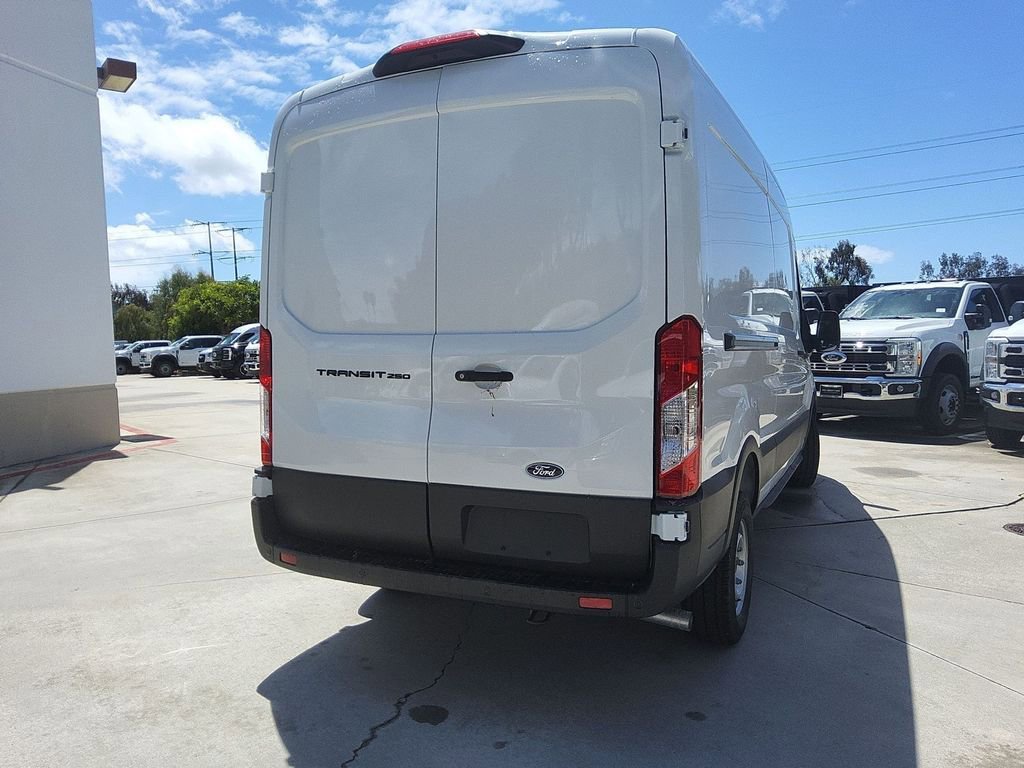 New 2026 Ford Transit 250 148 Medium Roof w/ Load Area Protection Package RWD image 17