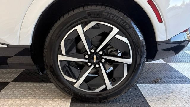 New 2025 Chevrolet Equinox EV LT FWD image 13