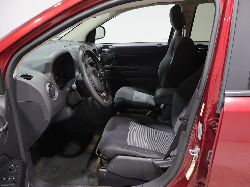 Used 2016 Jeep Compass Sport w/ Power Value Group FWD image 9