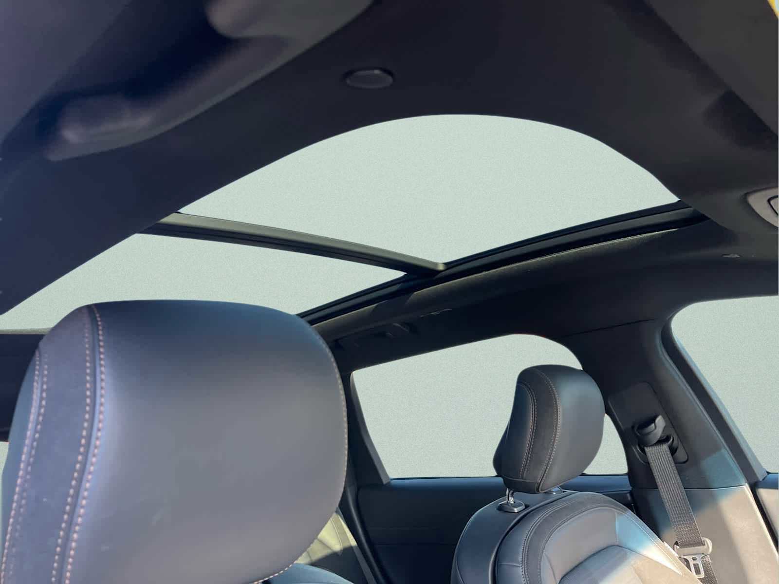 Used 2024 Lincoln Nautilus Reserve w/ Equipment Group 202A image 18