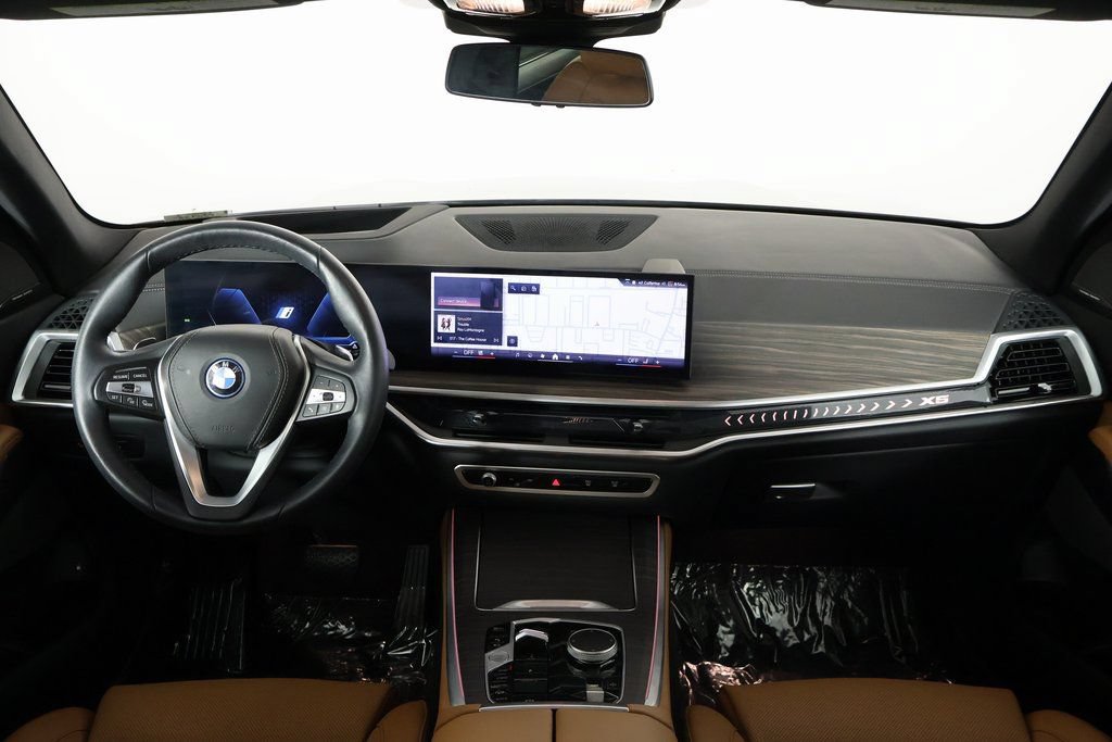 Certified 2024 BMW X5 xDrive50e w/ Premium Package AWD/4WD image 8