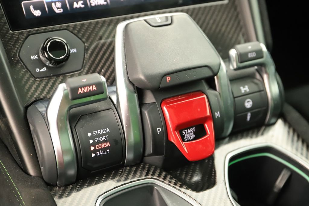 Used 2023 Lamborghini Urus Performante image 30