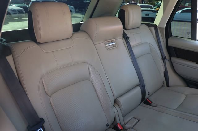 Used 2018 Land Rover Range Rover HSE image 17