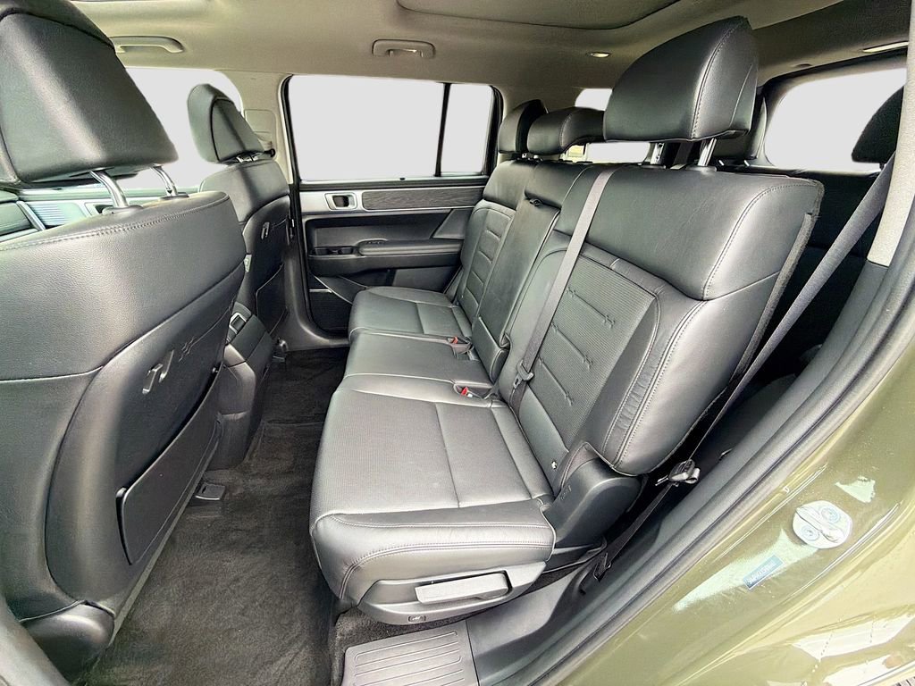 Used 2025 Hyundai Santa Fe Limited image 23