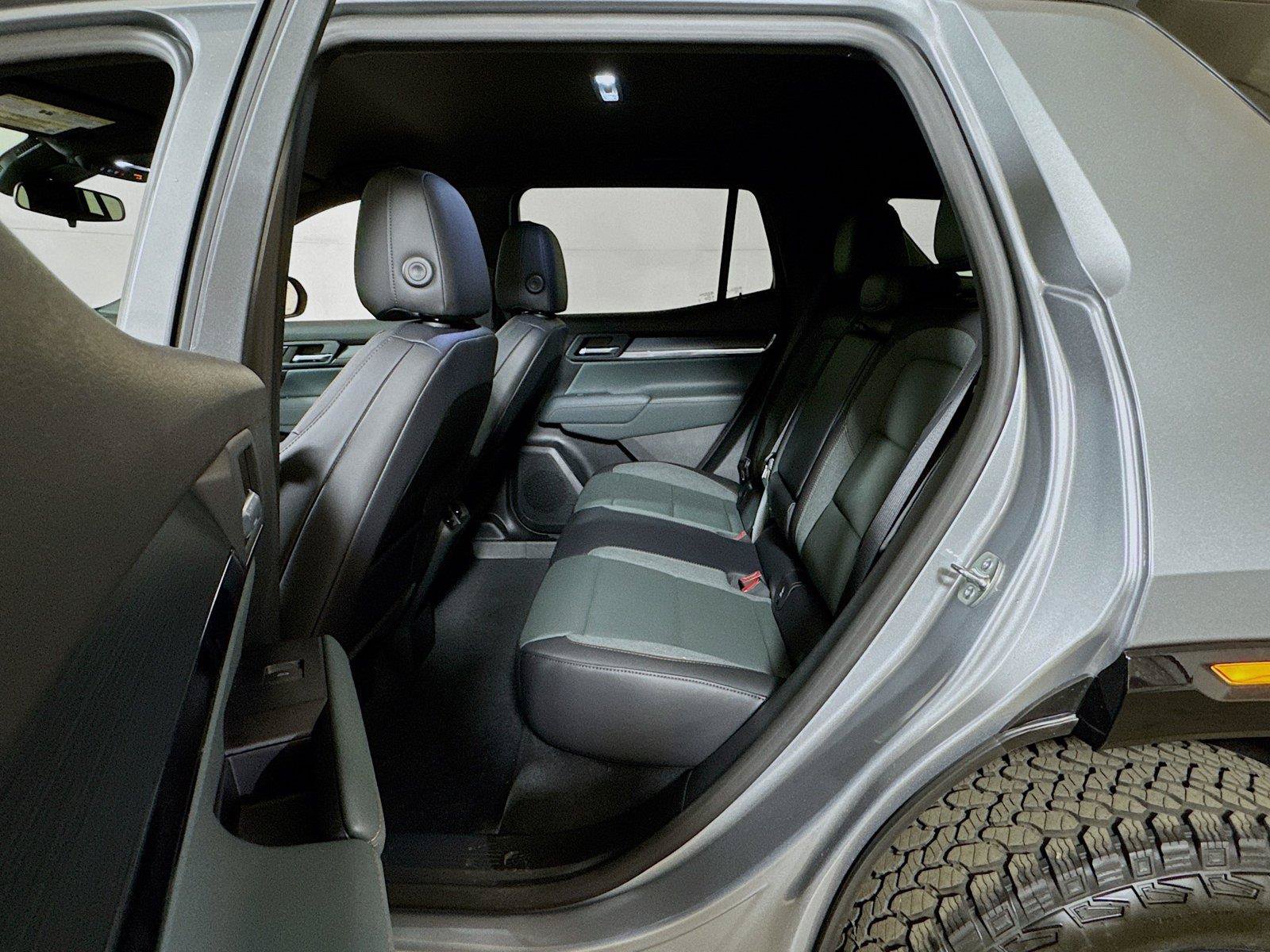 New 2027 GMC Terrain AT4 AWD/4WD image 13