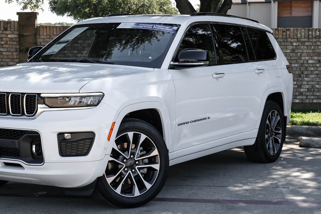 Used 2022 Jeep Grand Cherokee L Overland w/ MOPAR Finishing Package image 13