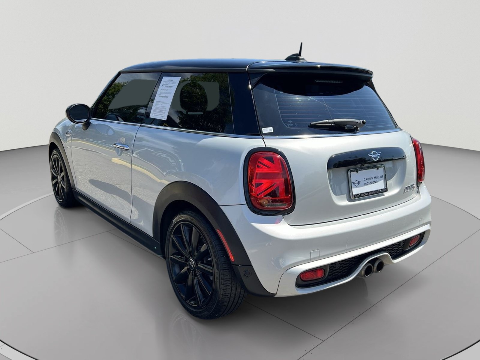 Used 2019 MINI Cooper S w/ Driver Assistance Package FWD image 3
